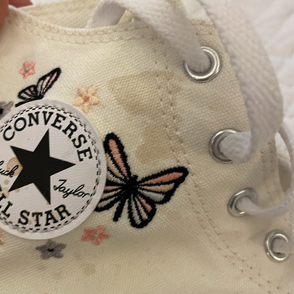 Off White Embroidered Converse All-Stars - Picture 5 of 8